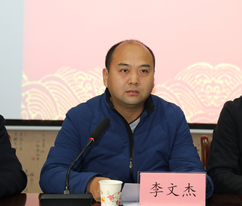 技術(shù)專家組組長(zhǎng)李文杰教授作技術(shù)點(diǎn)評(píng).JPG 技術(shù)專家組組長(zhǎng)李文杰教授作技術(shù)點(diǎn)評(píng).JPG